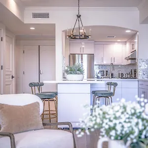  Holiday home @ Marbella Lane - Alluring In Lbc 2br